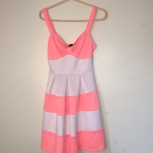 Peach and white summer dress! Only worn once!